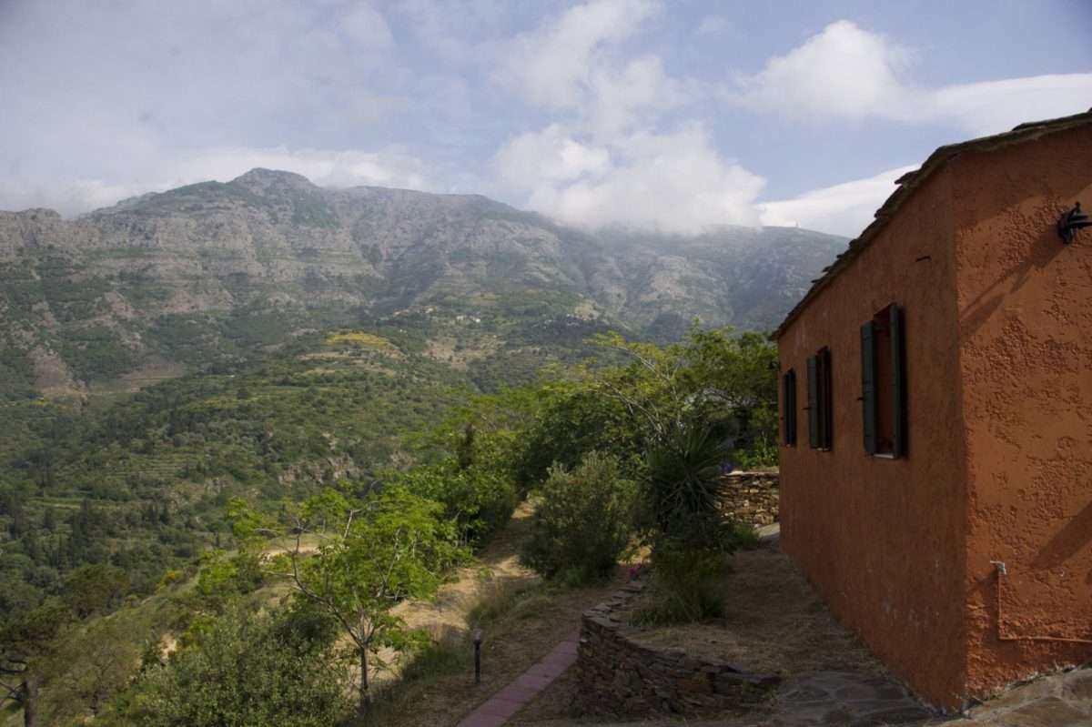 efficient-greek-language-courses-in-greece-island-ikaria-karian-centre
